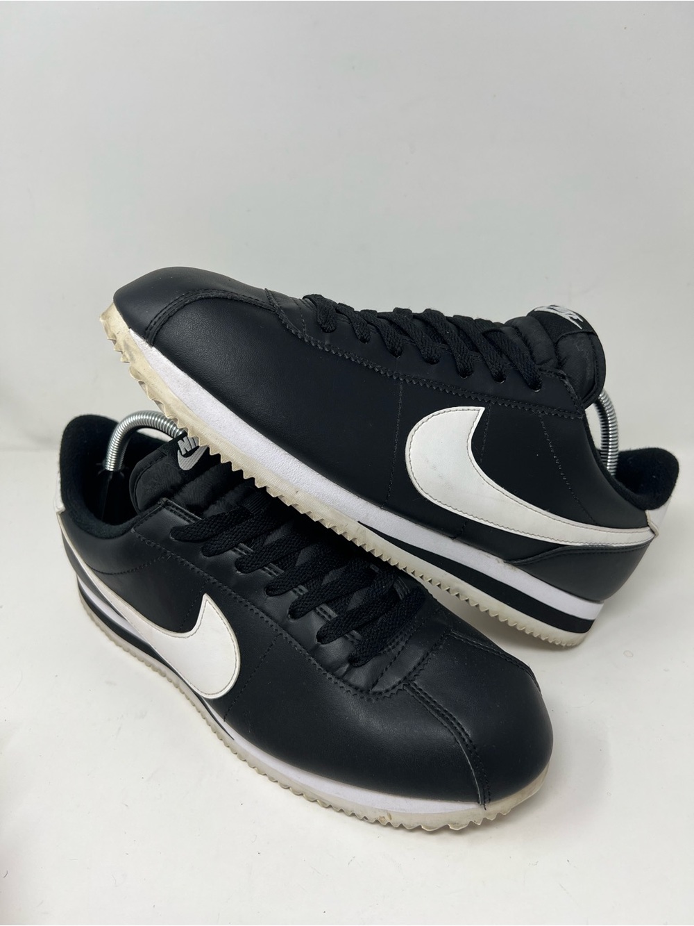 Nike Cortez Basic Mens Size 10.5 Black White Athletic Leather Shoes Sneakers